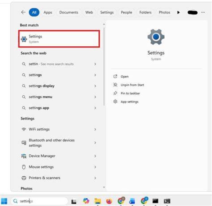Creating a symlink for docker-volumes to another directory