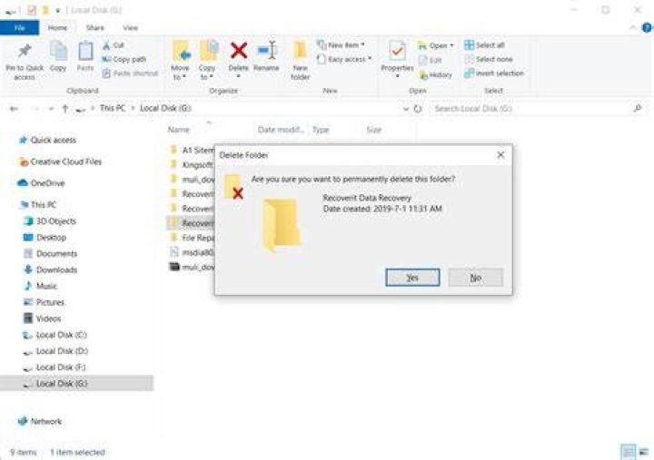 Deleted desktop folder in Windows 10