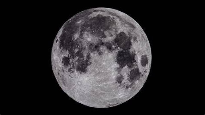 high-res moon pic