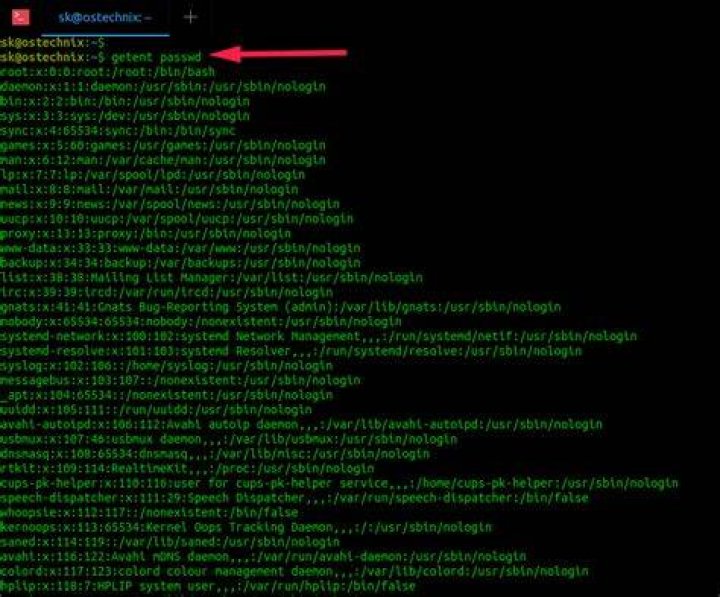 How do I list connected displays using the command line?