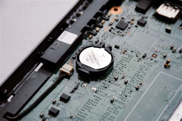 How long does CMOS battery (3V) on a motherboard last?