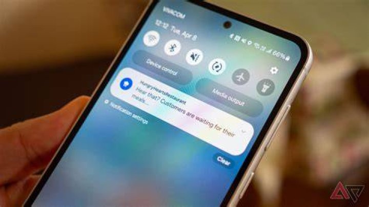 How to customize on-screen notifications?