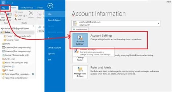how to log out from microsoft outlook 2007?