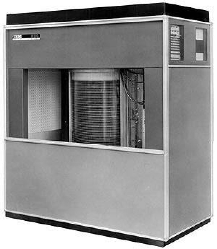 IBM 350 disk unit