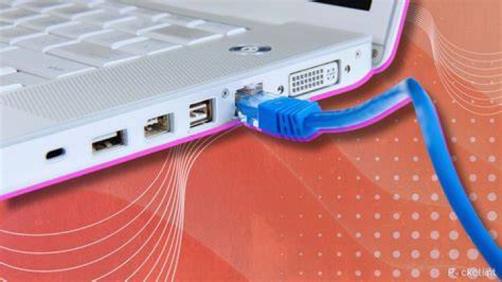 Laptop with two on-board ethernet 10/100 ports that also supports Red Hat 5.5