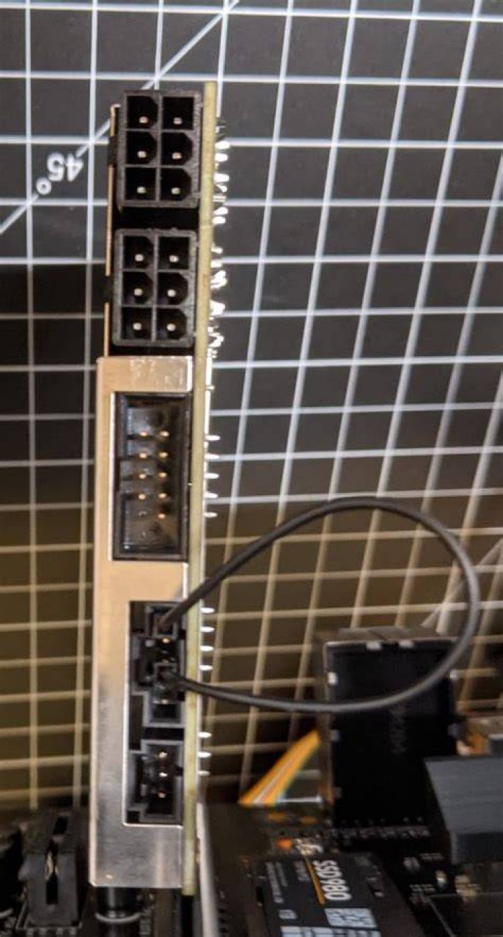 Linux will not recognize Thunderbolt 3 (Titan Ridge) card on Supermicro motherboard