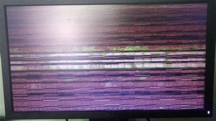 My PC crashes randomly with weird static on the screen
